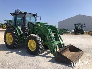 2022 John Deere 5125R Image
