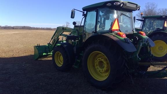Main image John Deere 5125R 1