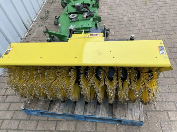 Main image John Deere 52" Broom