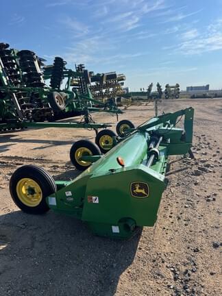 Image of John Deere 520 equipment image 1