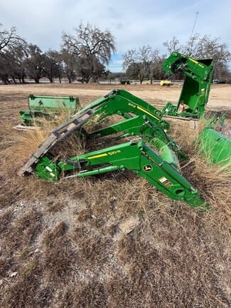 2022 John Deere 520M Equipment Image0