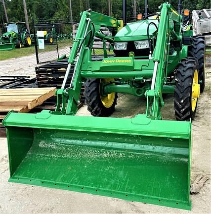 Image of John Deere 520M equipment image 2