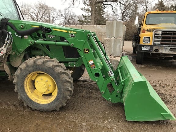 Main image John Deere 520M