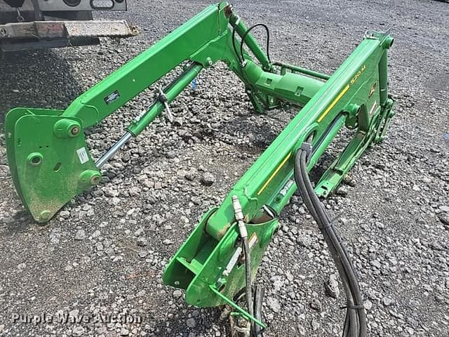 Image of John Deere 520M equipment image 4