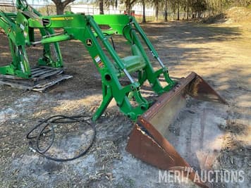 Main image John Deere 520M