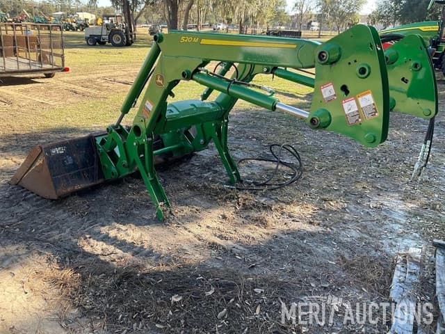Image of John Deere 520M equipment image 3