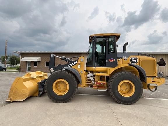 Image of John Deere 524P equipment image 2