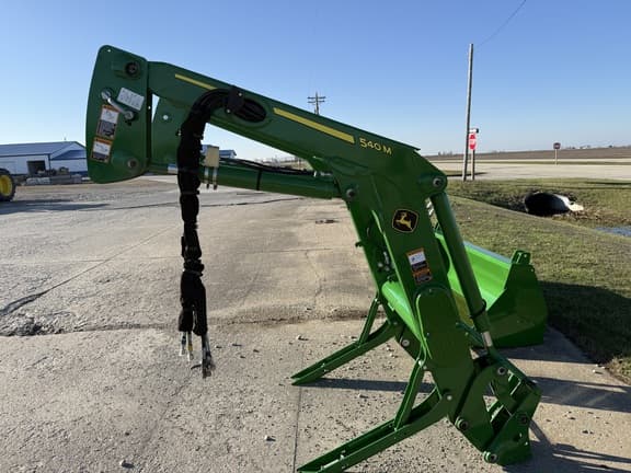 Image of John Deere 540M equipment image 2