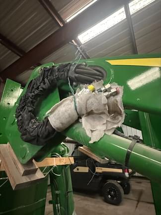Image of John Deere 540R equipment image 4