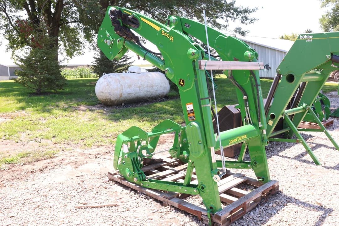 Image of John Deere 540R Image 0