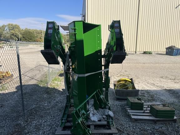 Image of John Deere 540R equipment image 2