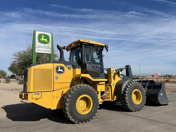 Image of John Deere 544P equipment image 4