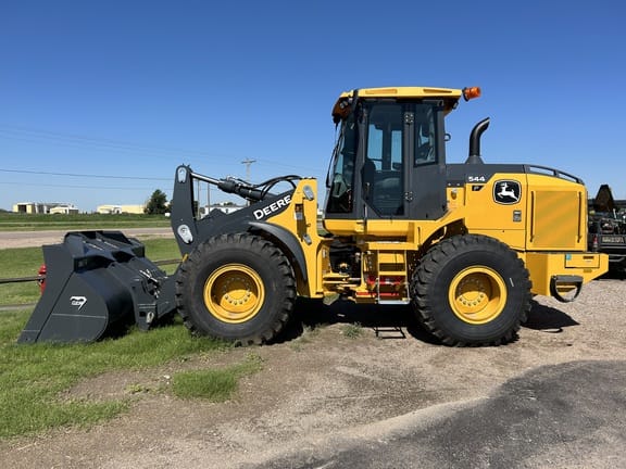 Main image John Deere 544P