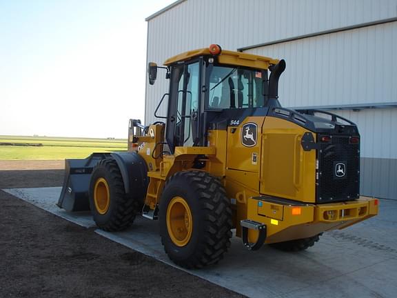 Image of John Deere 544P equipment image 2