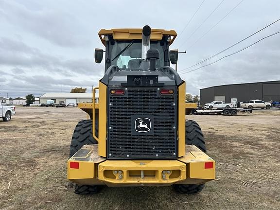 Image of John Deere 544P equipment image 3