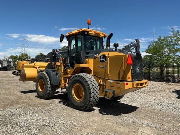 Image of John Deere 544P equipment image 2