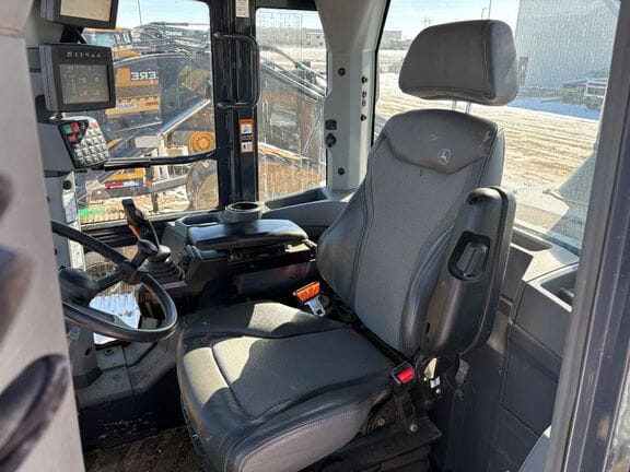 2022 John Deere 544P Equipment Image0