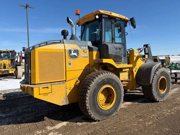 Image of John Deere 544P equipment image 4