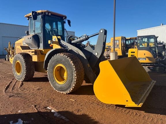 2022 John Deere 544P Equipment Image0