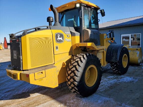 Image of John Deere 544P equipment image 4