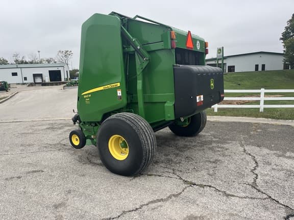 Image of John Deere 560M equipment image 3
