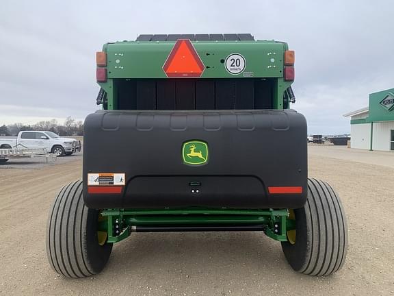 Image of John Deere 560M equipment image 4