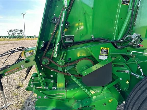 Image of John Deere 560M equipment image 2