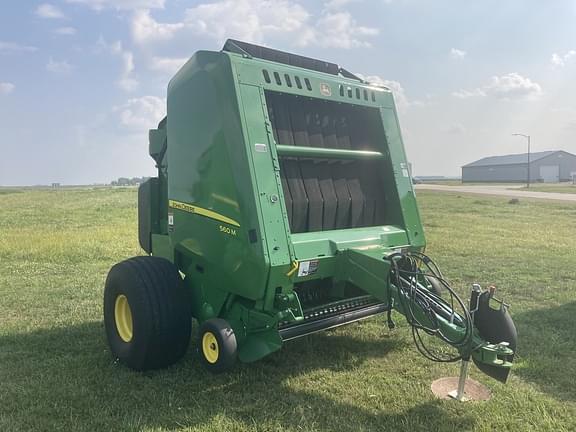 Image of John Deere 560M equipment image 3