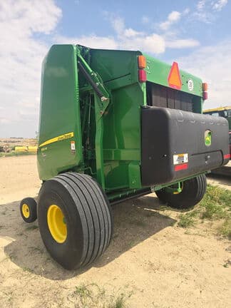 Image of John Deere 560M equipment image 1