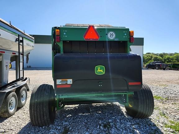 Image of John Deere 560M equipment image 2