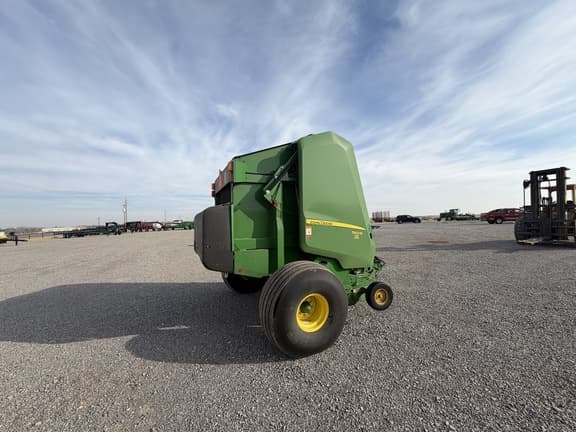Image of John Deere 560M equipment image 4