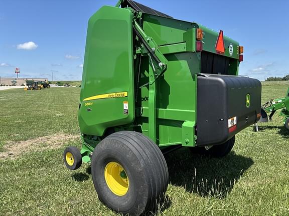 Image of John Deere 560M equipment image 3