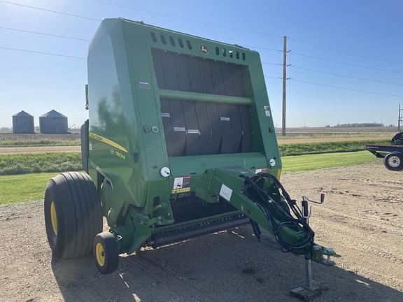 Image of John Deere 560M equipment image 4