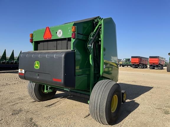 Image of John Deere 560M equipment image 3