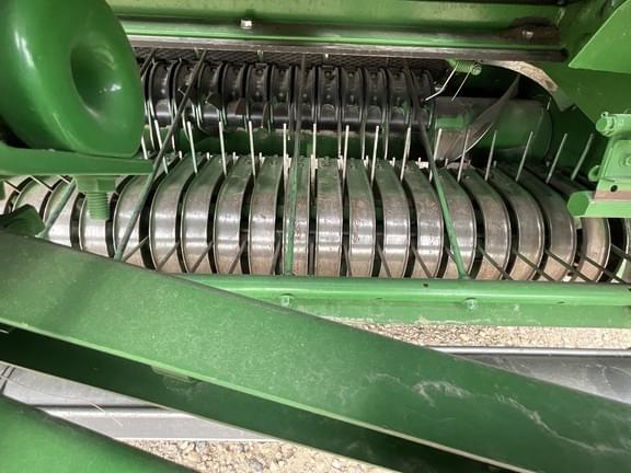 Image of John Deere 560M equipment image 4