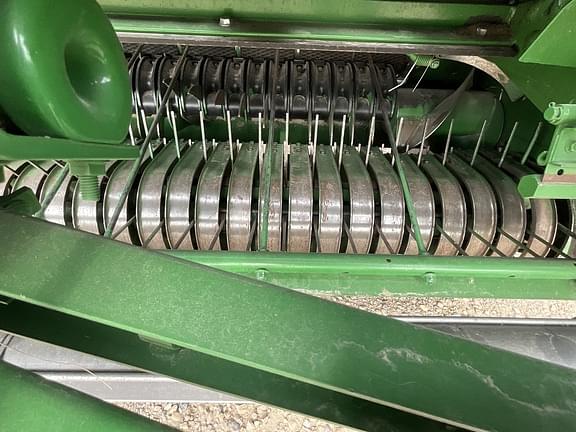Image of John Deere 560M equipment image 3