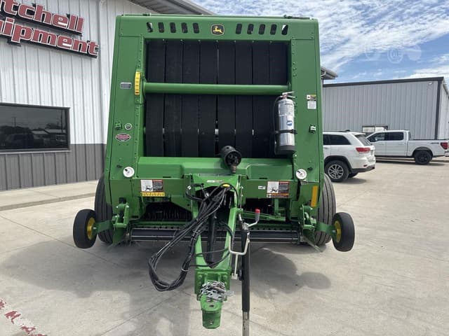 Image of John Deere 560M equipment image 4