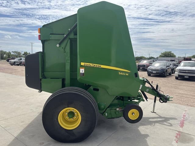 Image of John Deere 560M equipment image 2