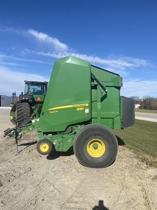 Image of John Deere 560M equipment image 1