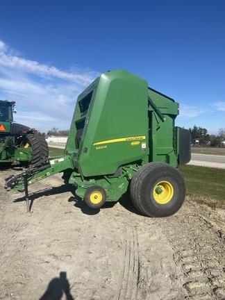 Image of John Deere 560M equipment image 1
