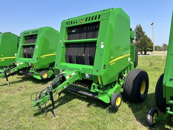 Main image John Deere 560M