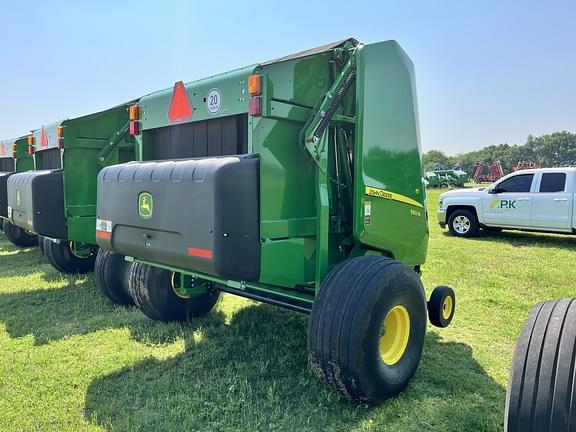 Image of John Deere 560M equipment image 3