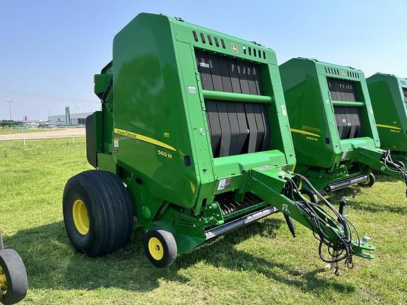 Image of John Deere 560M equipment image 4