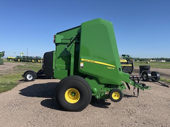 Image of John Deere 560M equipment image 3