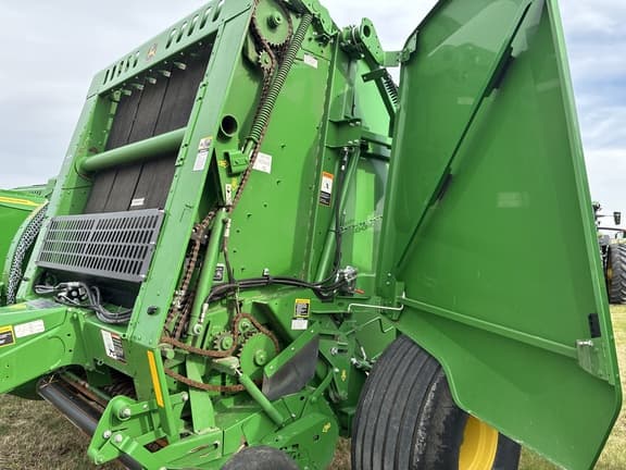 Image of John Deere 560M Silage equipment image 2