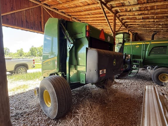 Image of John Deere 560M equipment image 4