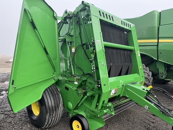 Image of John Deere 560M equipment image 4