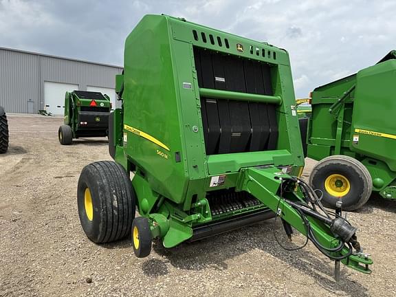 Image of John Deere 560M equipment image 1