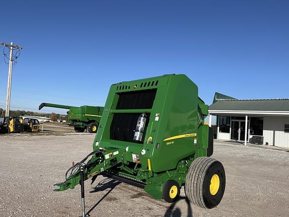 Image of John Deere 560M equipment image 2