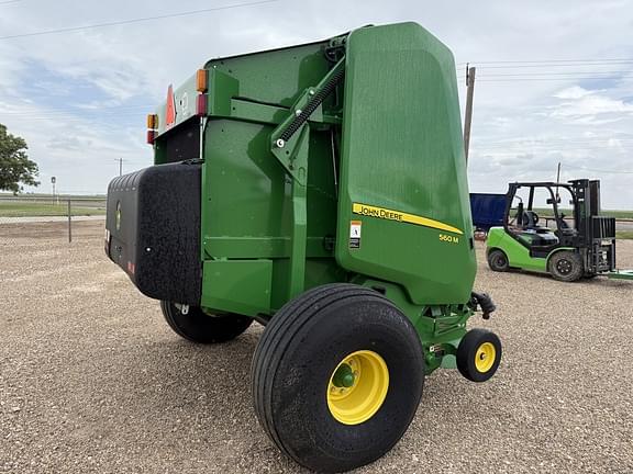 Image of John Deere 560M equipment image 4